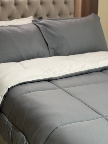 سفید و طوسی